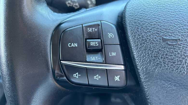 Ford Transit Custom 320 L1 Diesel Fwd 2.0 EcoBlue 170ps Low Roof Limited Van Auto